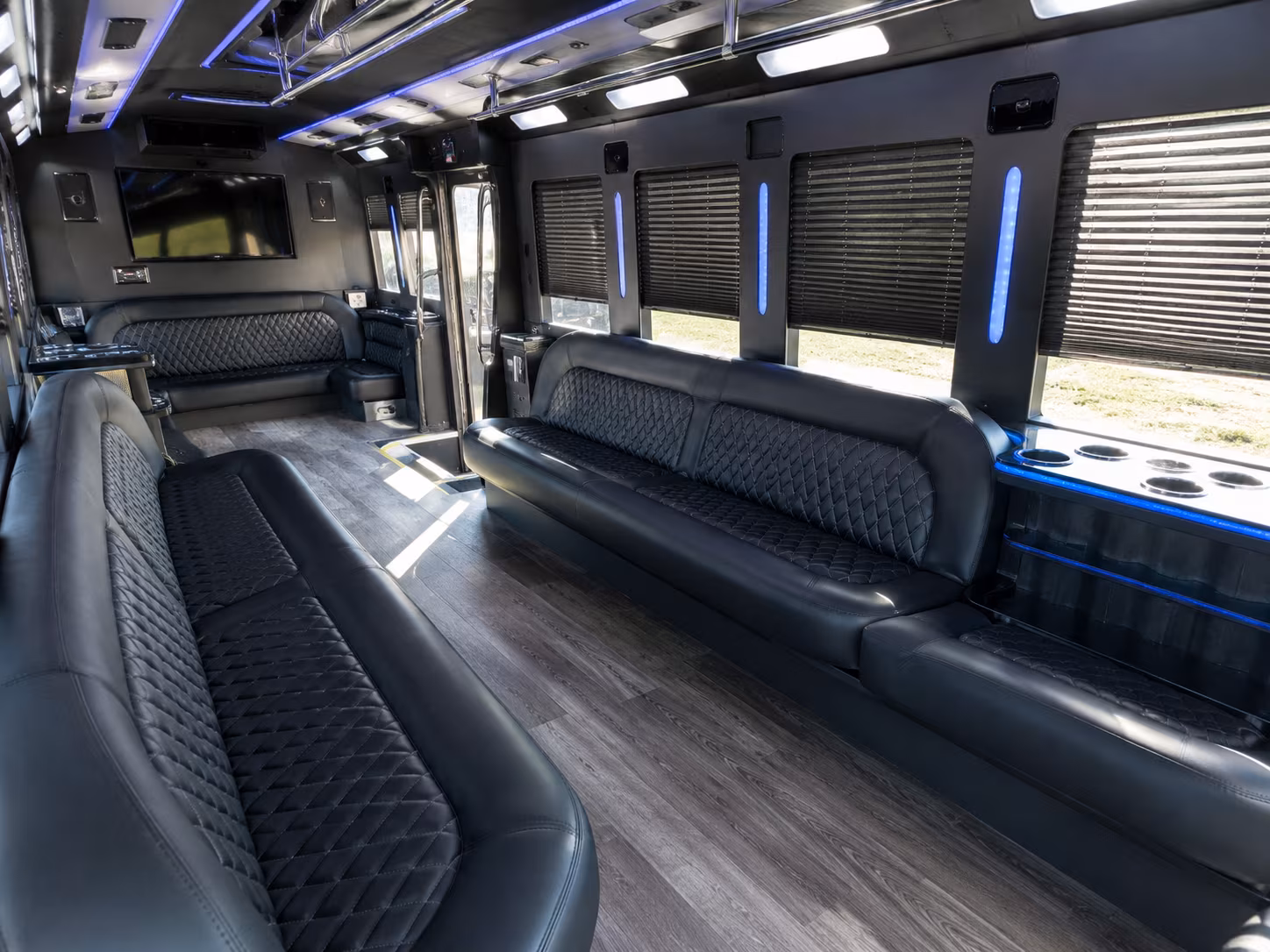 Bakersfield Homecoming & Prom Party Bus Rentals